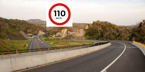 Velocidad maxima en carreteras de Mexico 110km/hr. aseguranza de auto para Mexico.