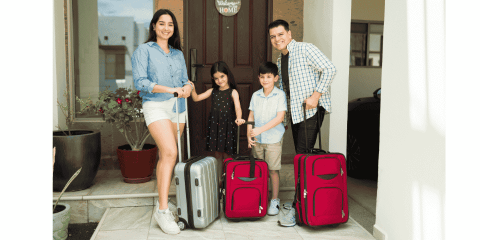 Familia preparando para salir de viaje a Mexico. Sanborn's el mejor seguro de auto para Mexico.