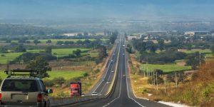 Carretera en Mexico. Aseguranza para Mexico.