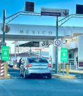 Auto cruzando la frontera de EE.UU hacia Mexico. Aseguranza de auto para Mexico.