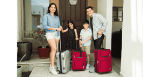 Familia preparando para salir de viaje a Mexico. Sanborn's el mejor seguro de auto para Mexico.